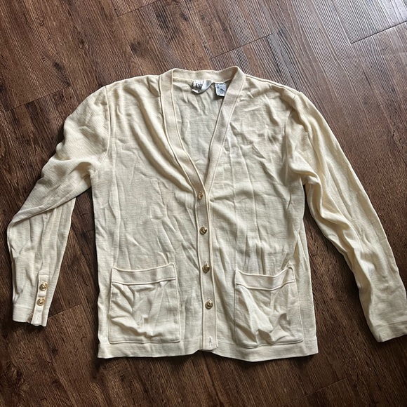 PORTS Vintage International cashmere AND butter cream cardigan - Picture 6 of 9